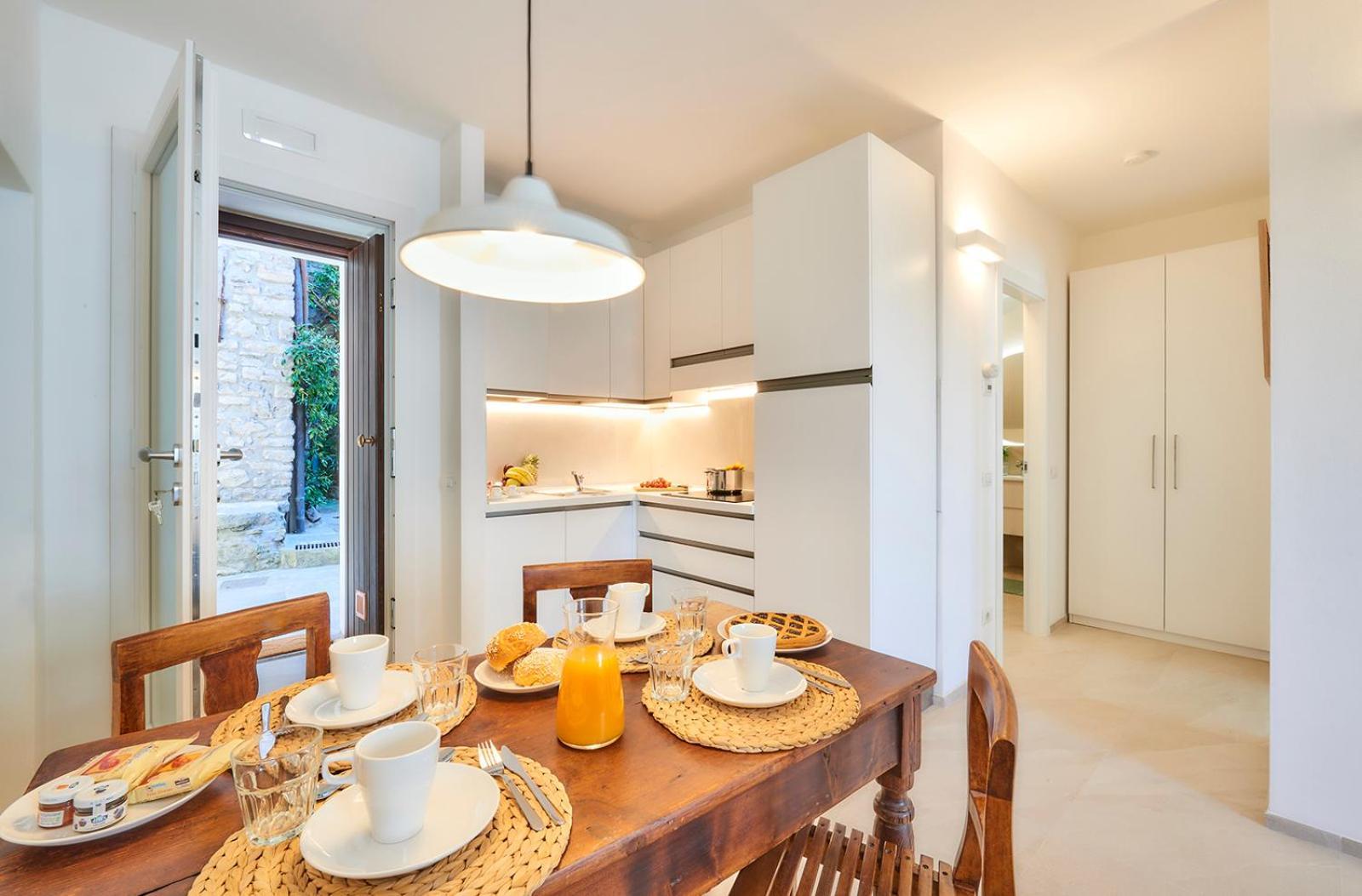 Sisters' House Apartment Varenna Bagian luar foto