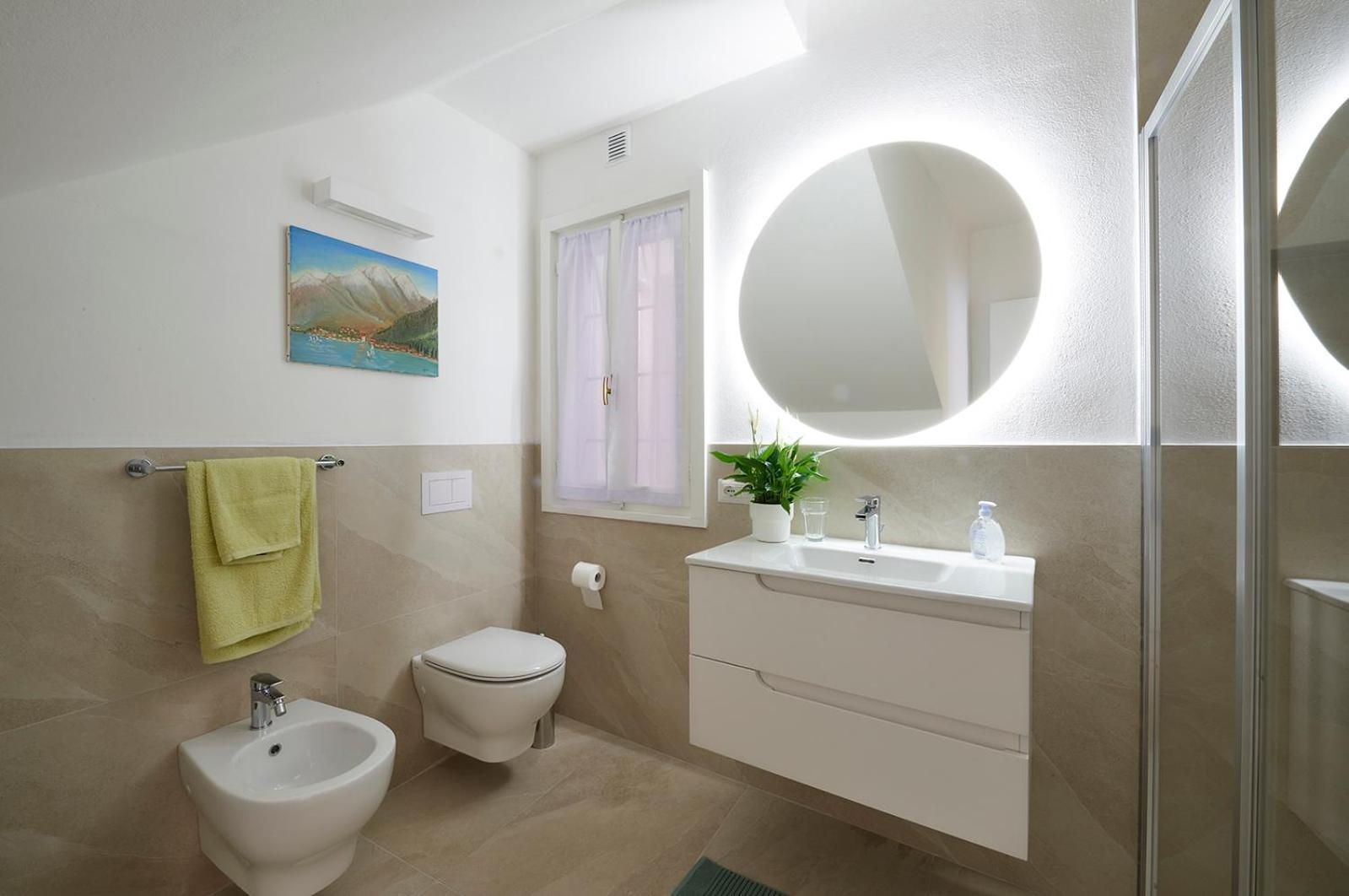 Sisters' House Apartment Varenna Bagian luar foto